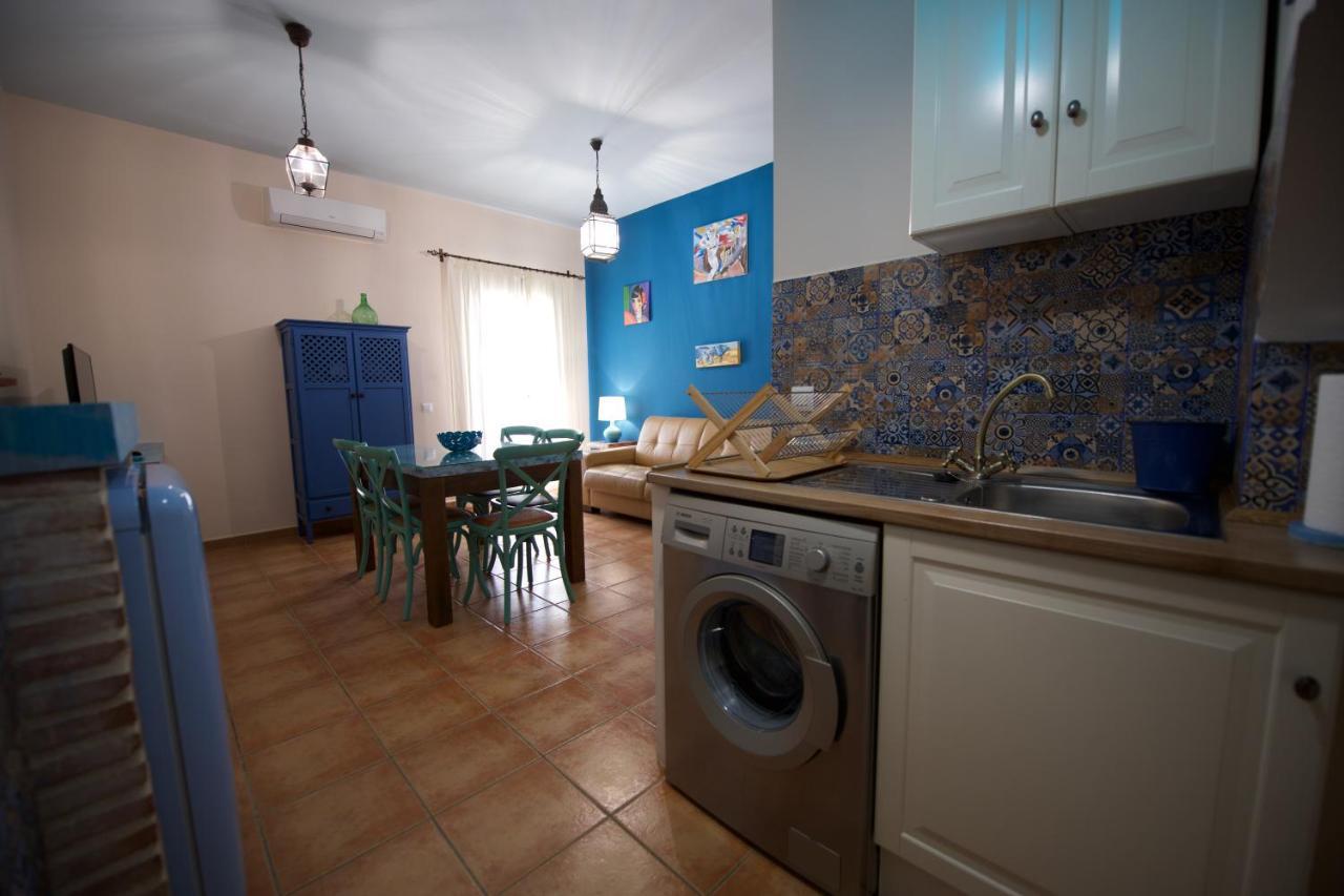 Casa Rural Blue Moon Guest House Cazalla de la Sierra Ngoại thất bức ảnh